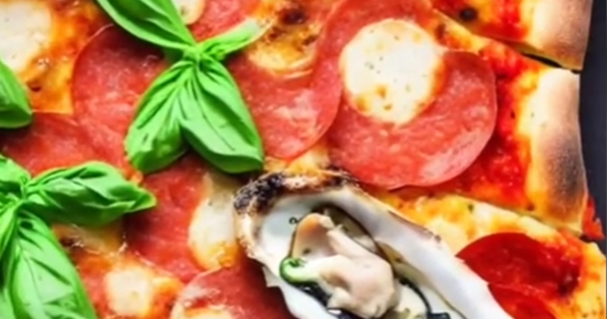 On a créé les pizzas les plus dégueulasses du monde